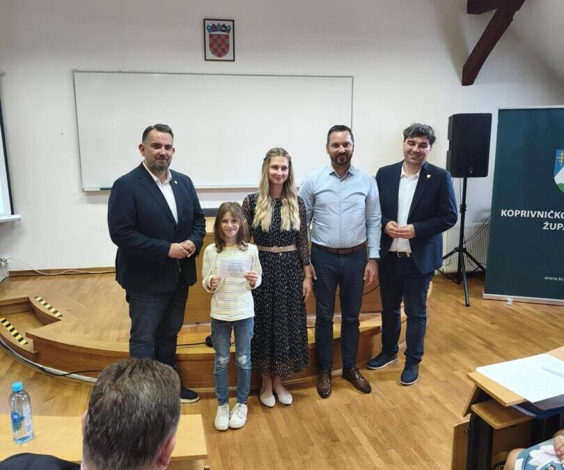 Nagrađeni učenici kod župana